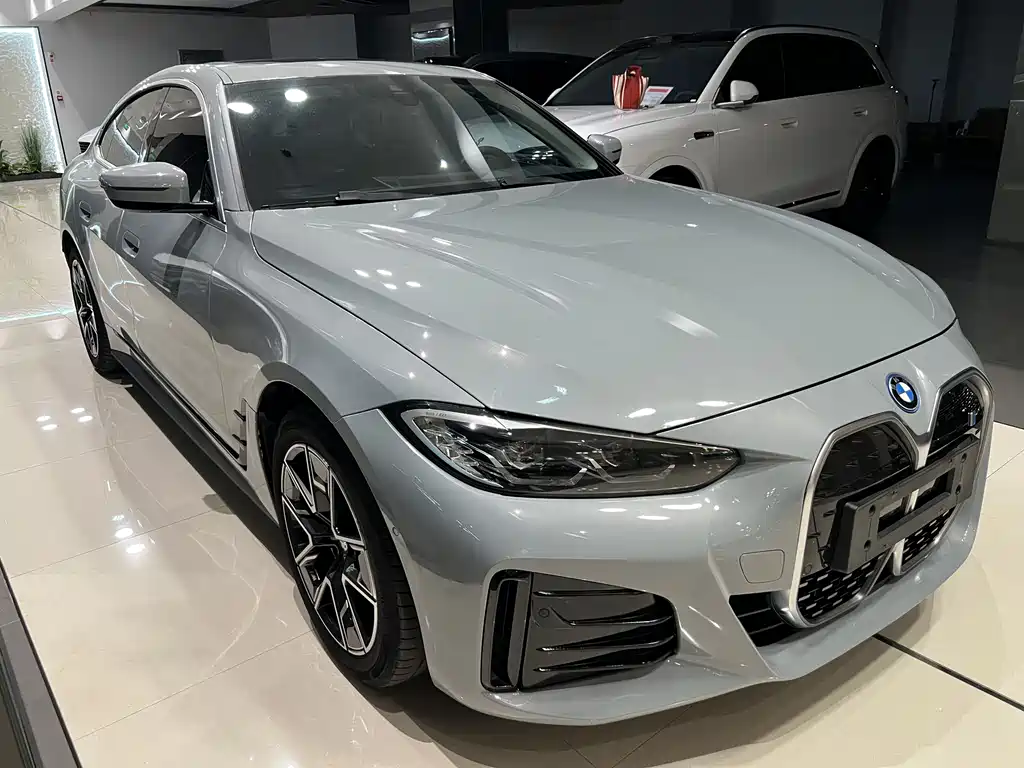 BMW i4 2023 eDrive35