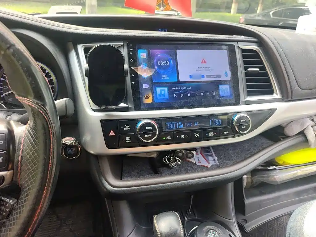 Toyota Highlander 2018 2.0T Luxury 7 мест VI