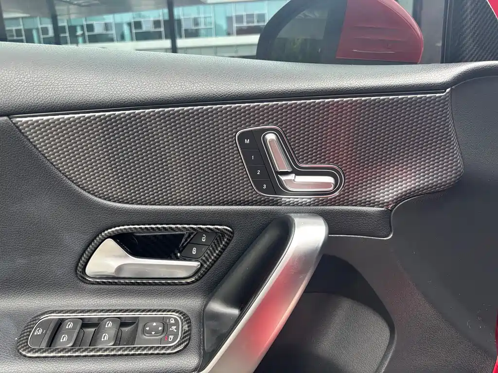Mercedes-Benz A-Class (Import) — миниатюра 6