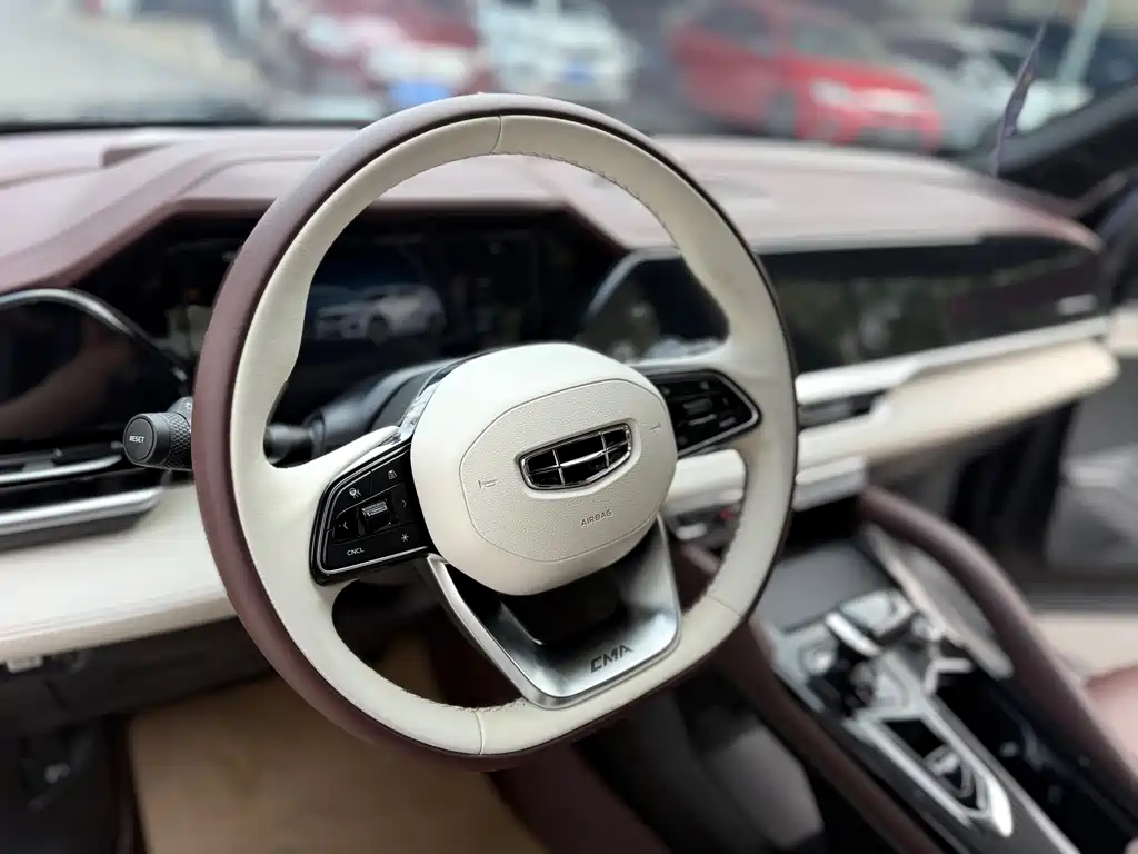 Geely Xingyue L — миниатюра 9