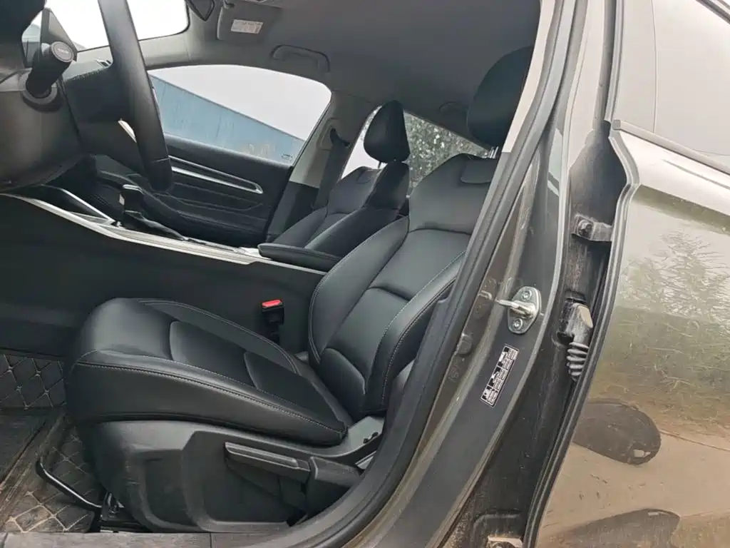 Geely Emgrand — миниатюра 15