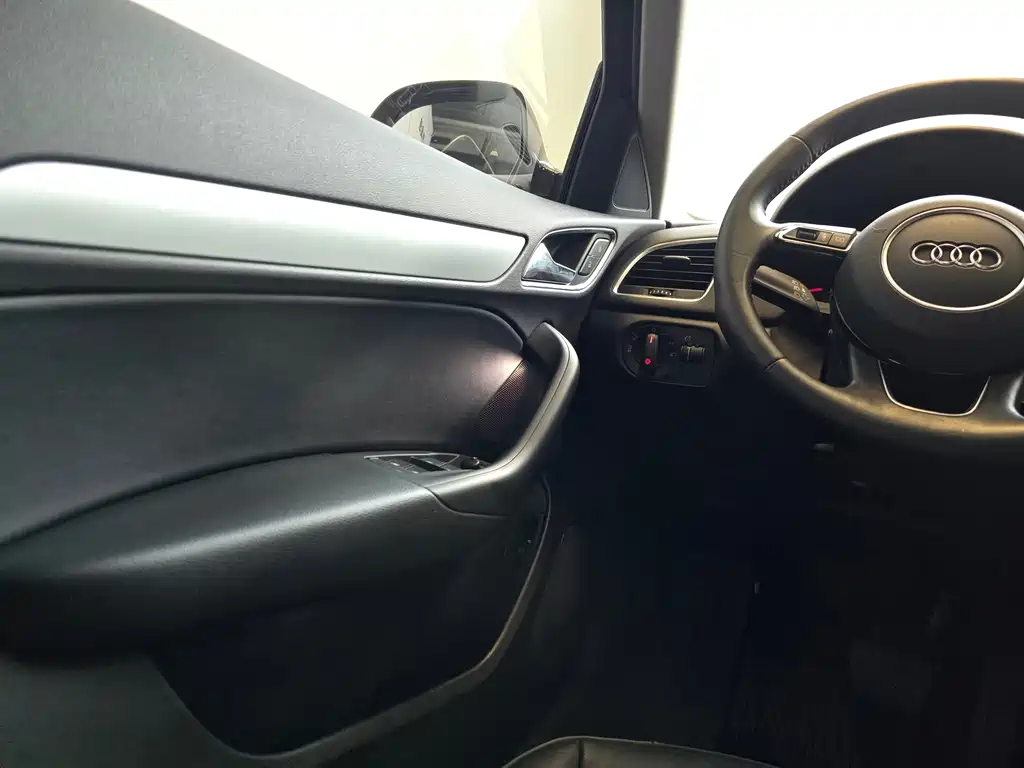 Audi Q3 — миниатюра 7