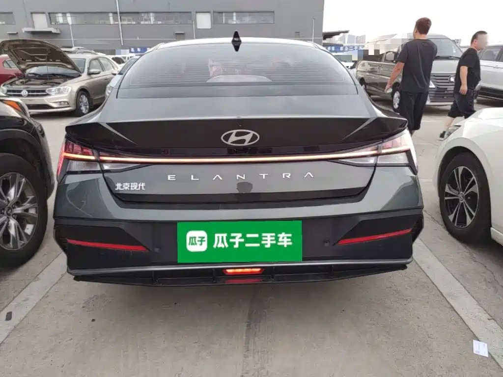 Hyundai Elantra — миниатюра 6