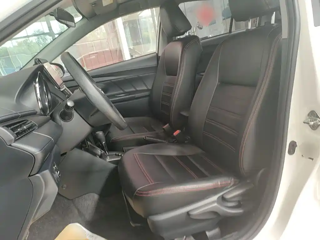 Toyota Yaris L — миниатюра 15