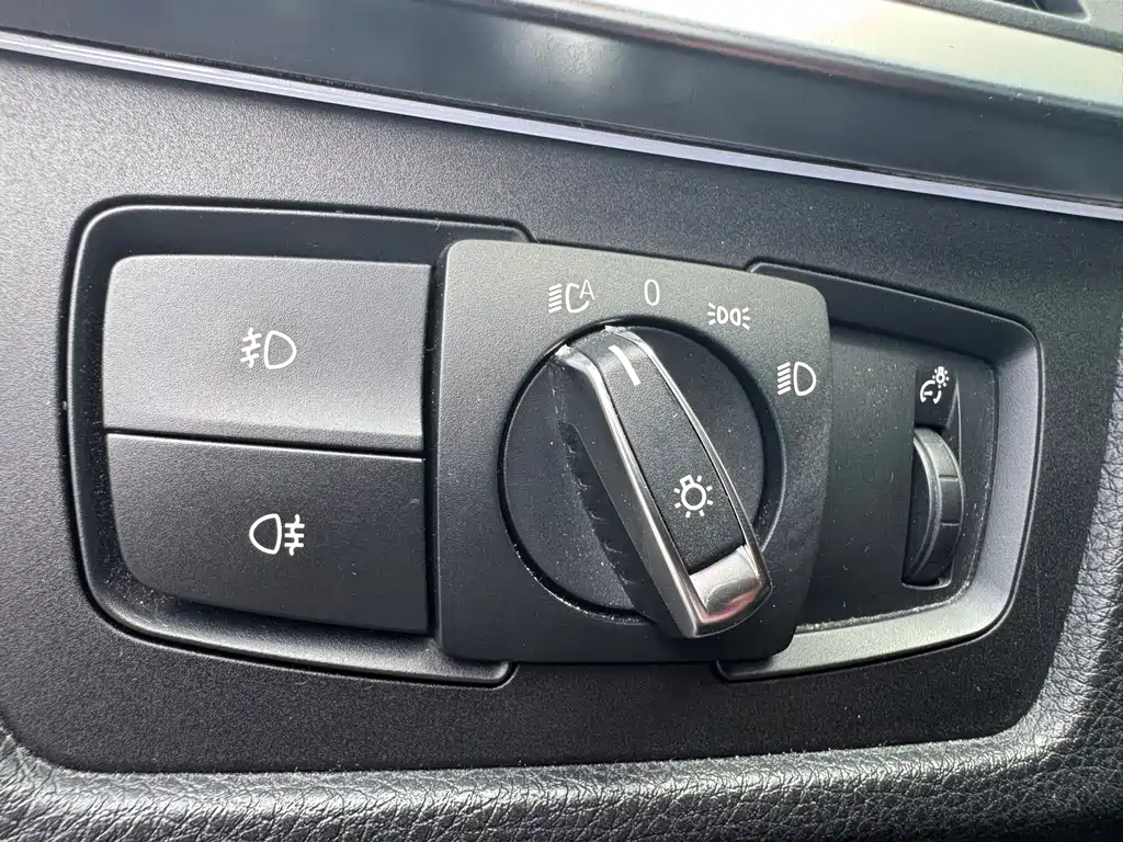 BMW 3 Series — миниатюра 14