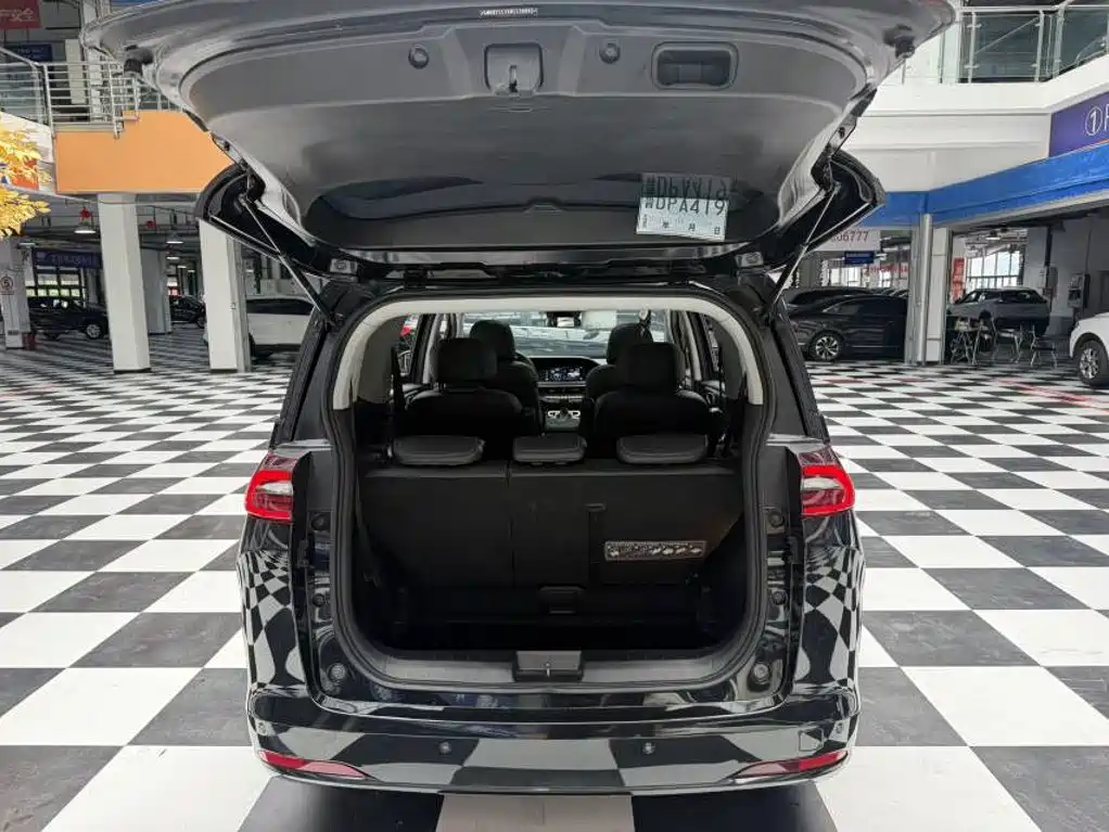 GAC Motor Trumpchi M6 — миниатюра 2