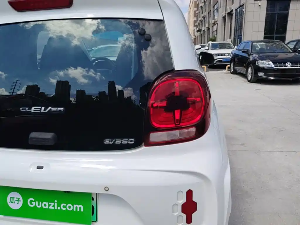 Roewe Clever — миниатюра 8