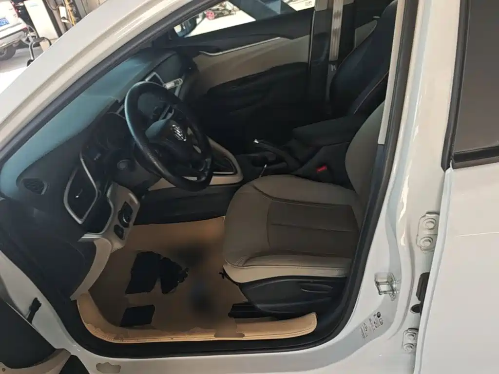 Buick Excelle — миниатюра 15