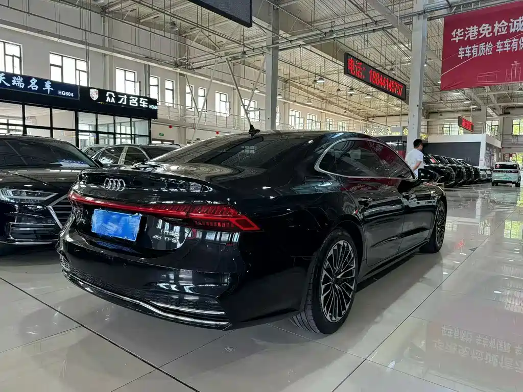 Audi A7L 2024 45 TFSI Luxury