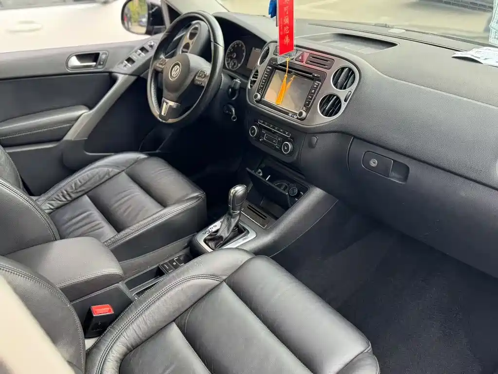 Volkswagen Tiguan 2013 1.8TSI AT