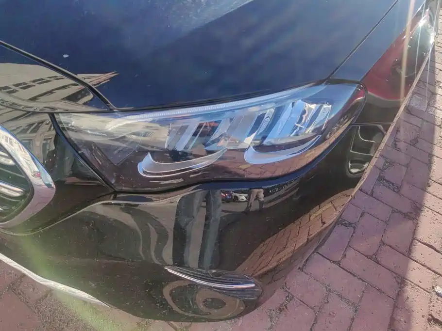 Mercedes-Benz E-Class — миниатюра 5