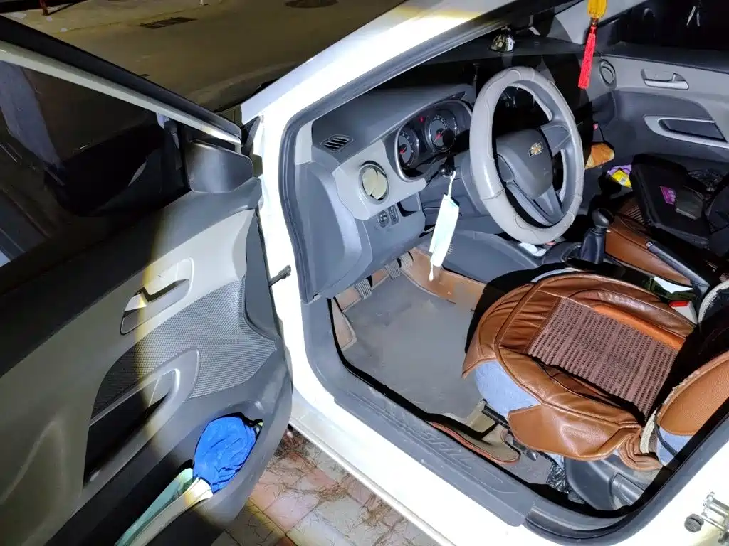 Chevrolet Sail — миниатюра 17