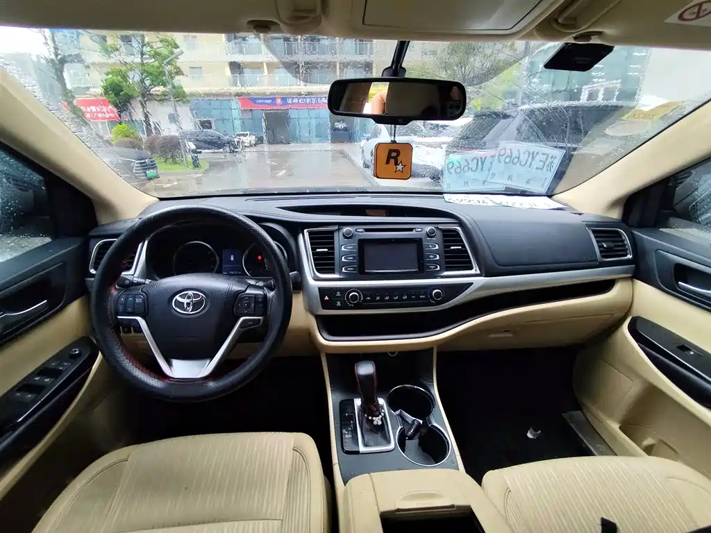 Toyota Highlander — миниатюра 5