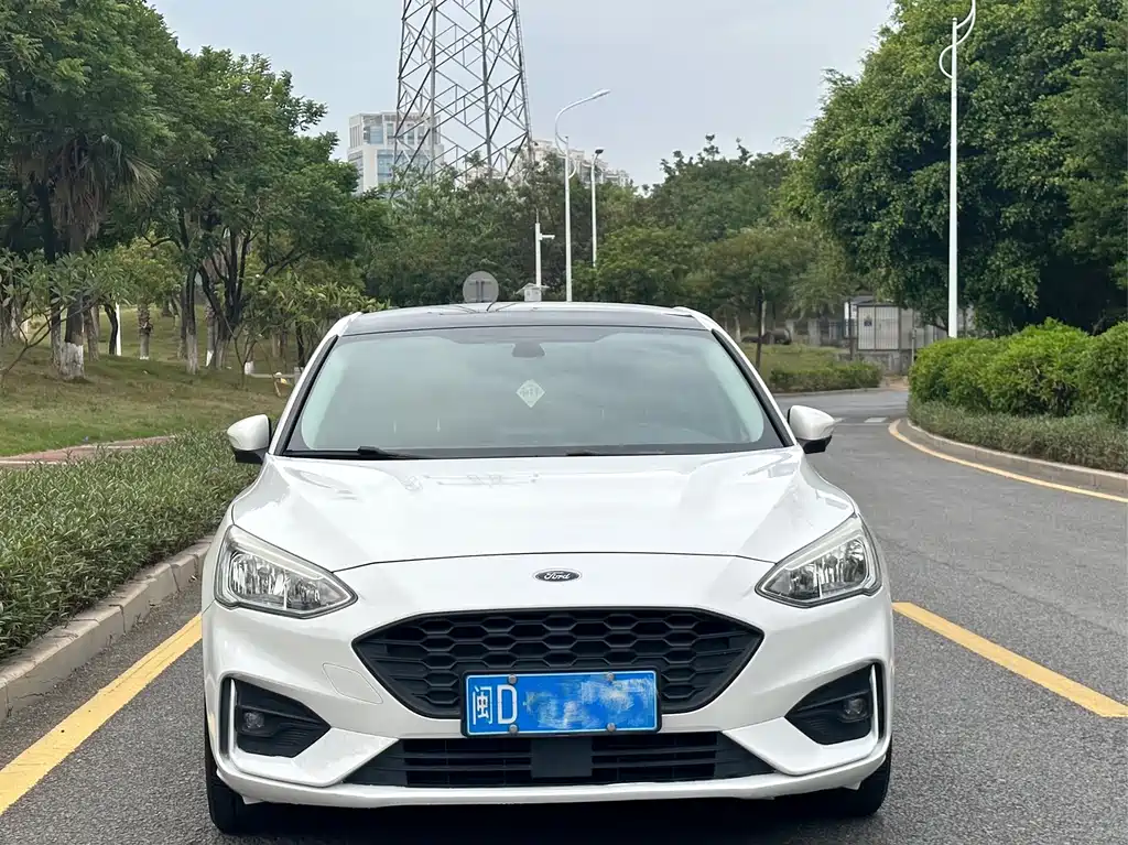 FORD FOX