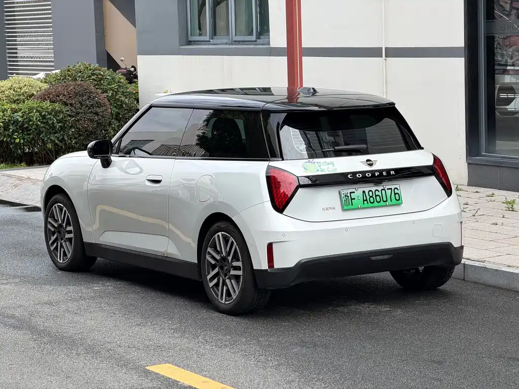 MINI MINI COOPER EV — миниатюра 6