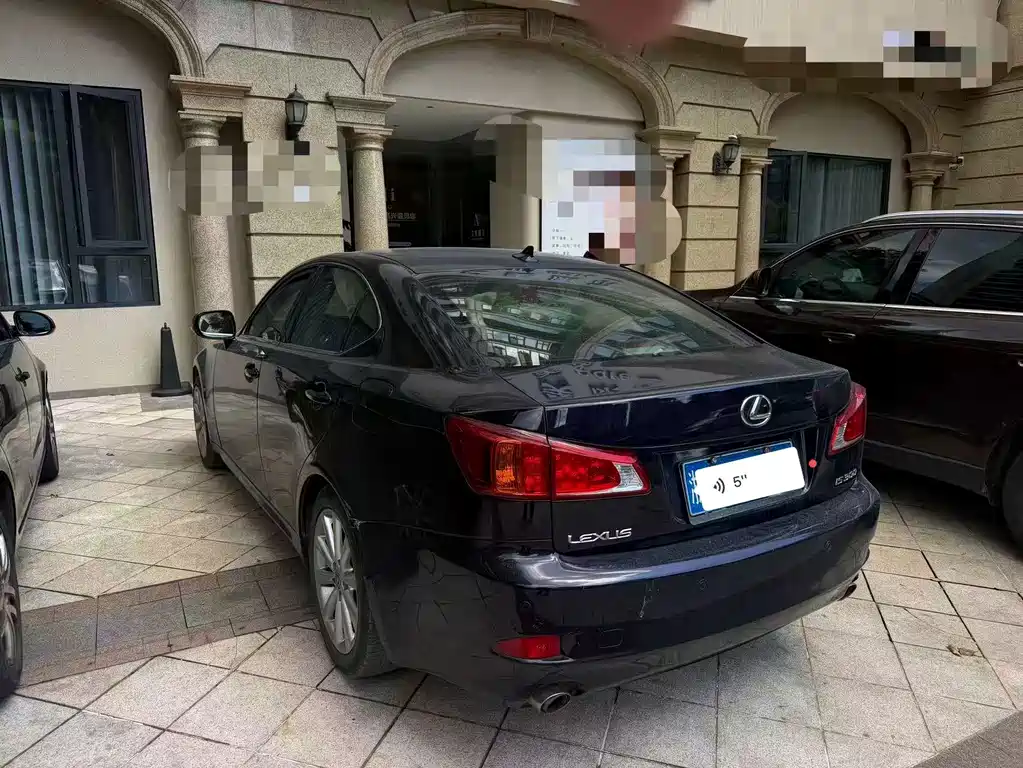 Lexus IS — миниатюра 5