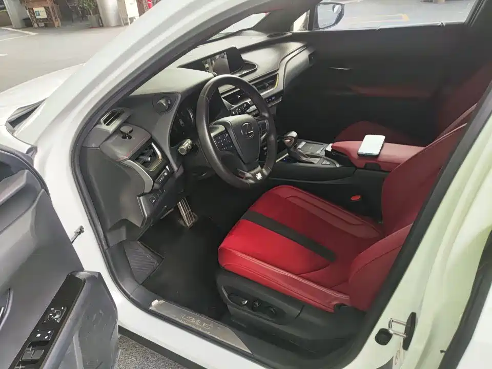Lexus UX — миниатюра 5