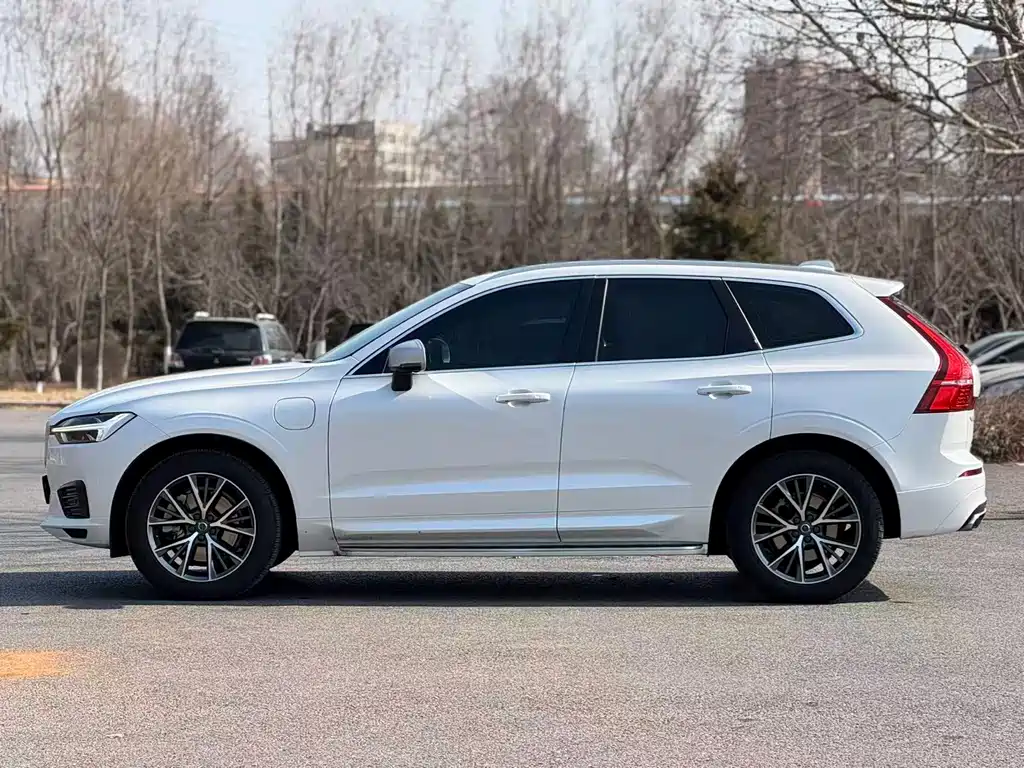 VOLVO XC60 PLUG IN HYBRID