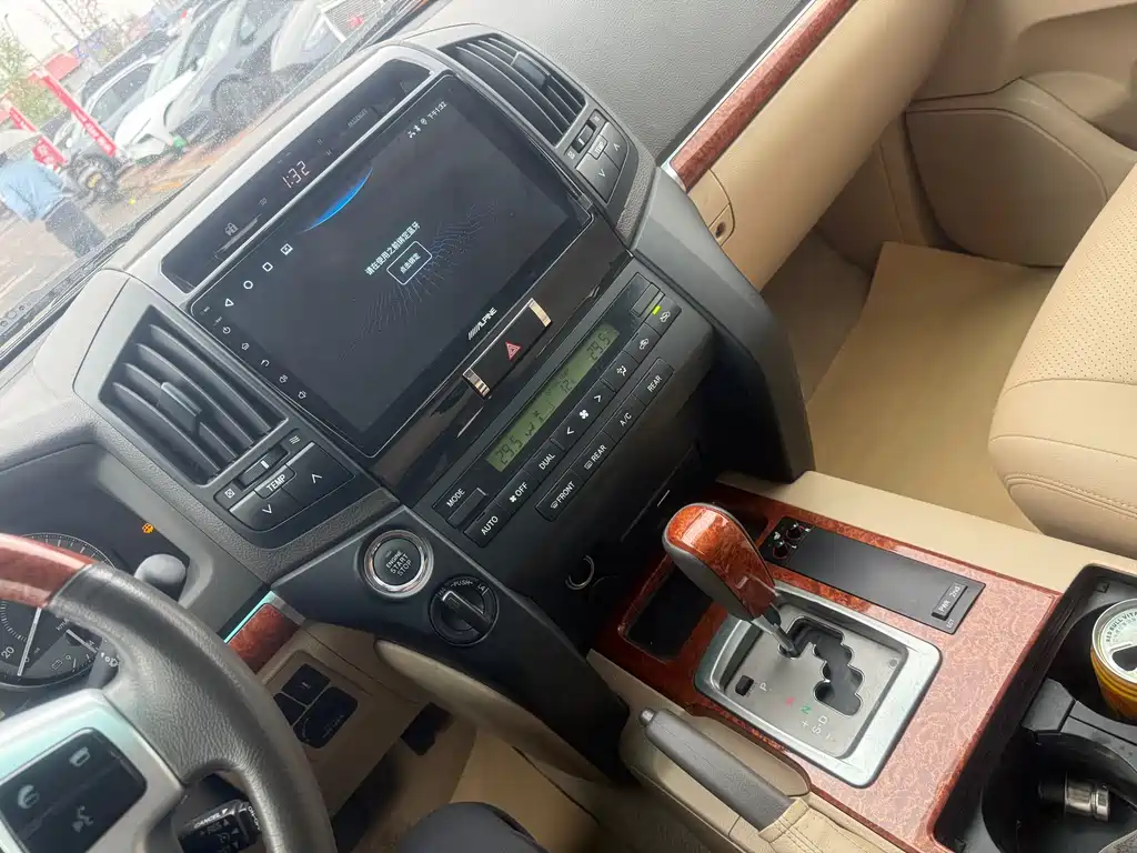 Toyota Land Cruiser 2015 4.6L V8
