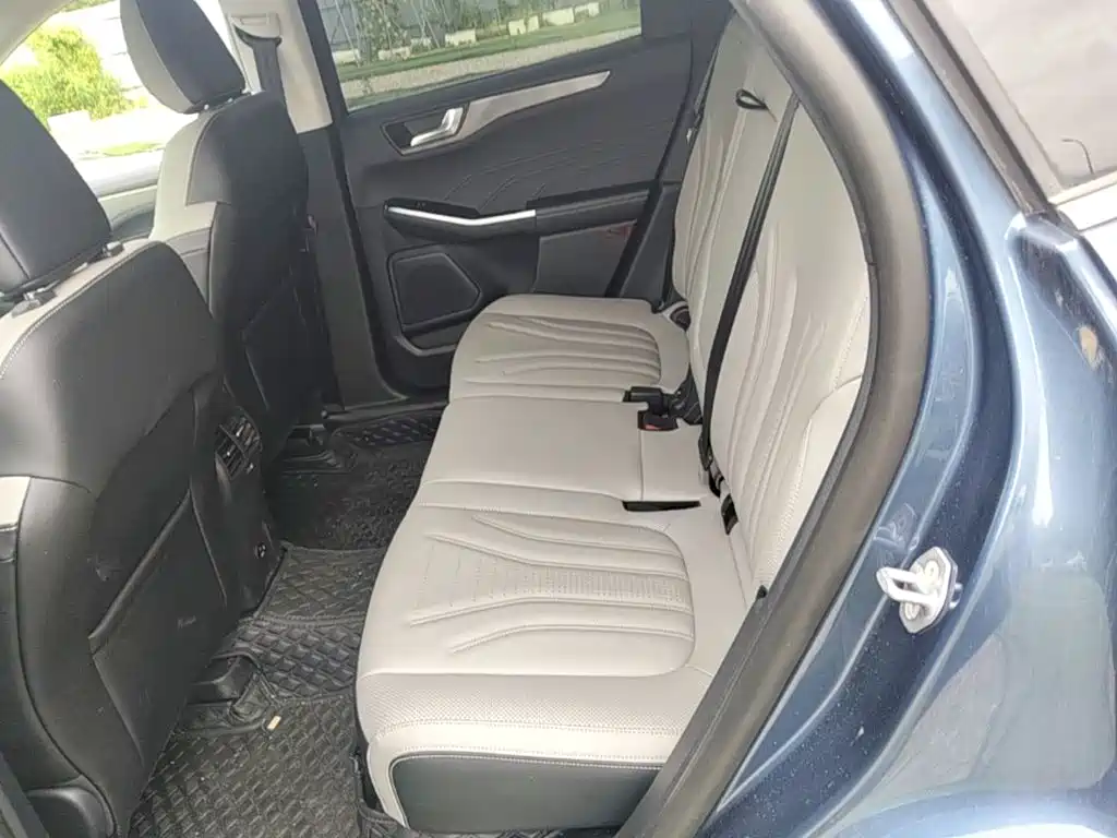 Ford Escape — миниатюра 17