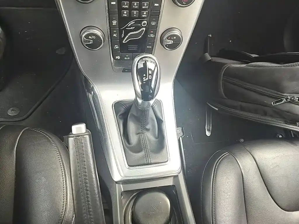 Volvo V40 — миниатюра 14