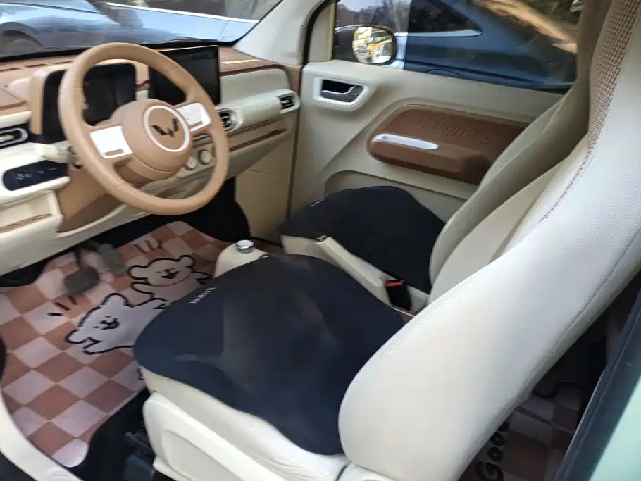 Wuling MINIEV — миниатюра 11