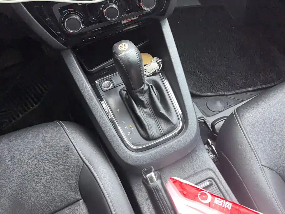 Volkswagen Sagitar — миниатюра 16