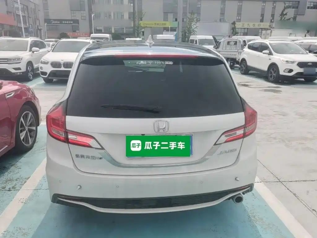 Honda Jade 2017 1.8L AT Comfort 5 мест