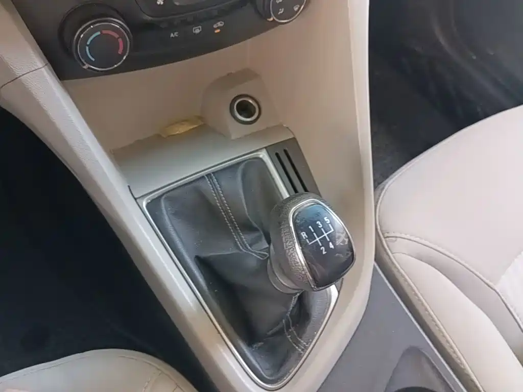 Buick Excelle — миниатюра 14