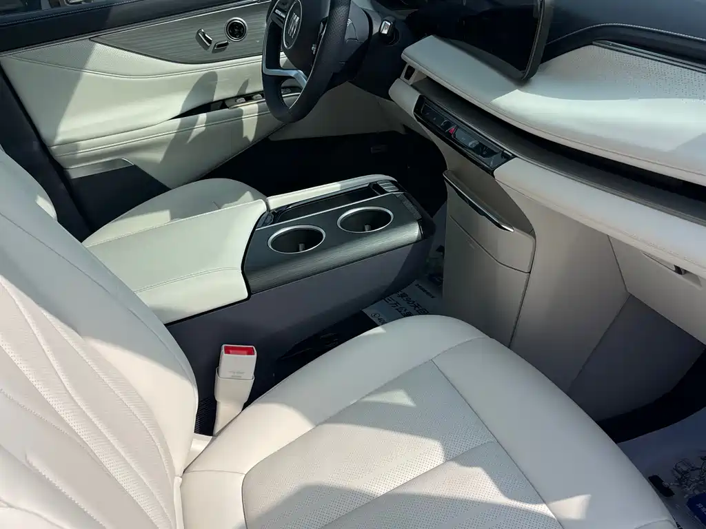 BUICK GL8 NEW ENERGY