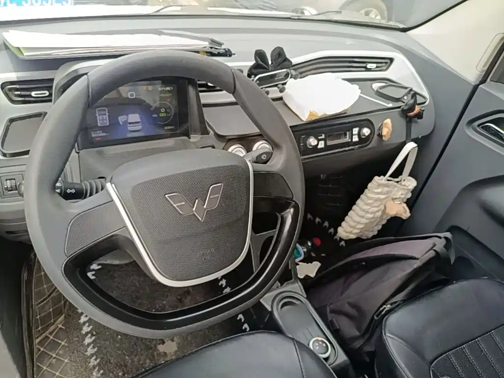 Wuling MINIEV — миниатюра 10