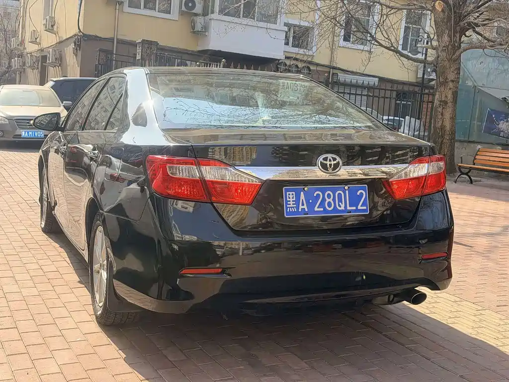 Toyota Camry — миниатюра 6