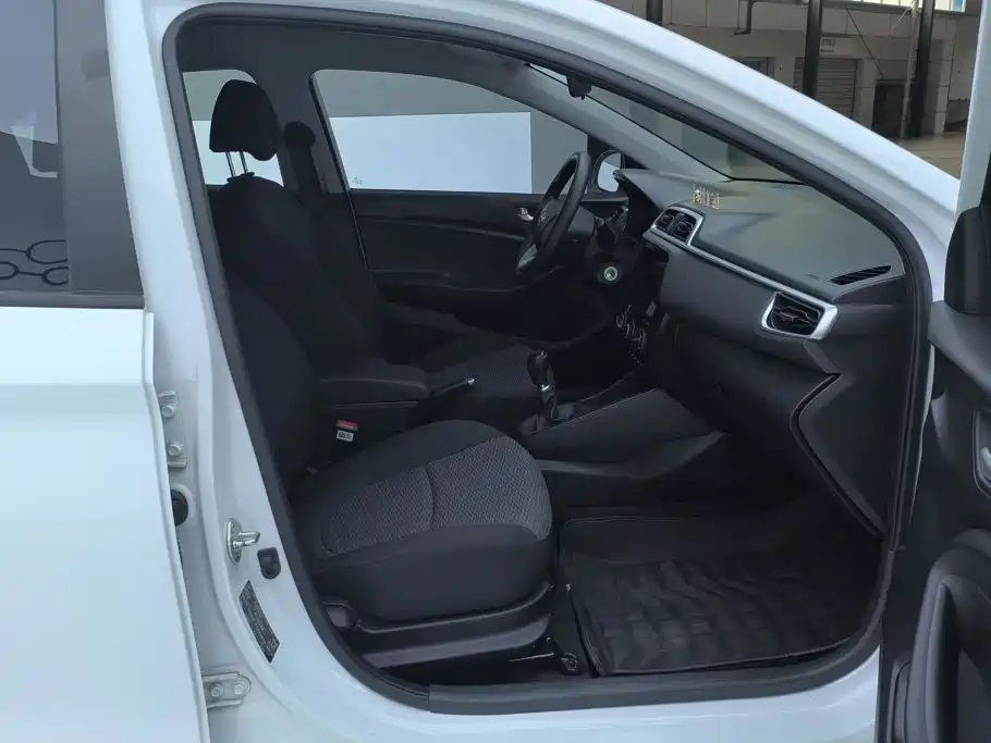 Hyundai Verna — миниатюра 8