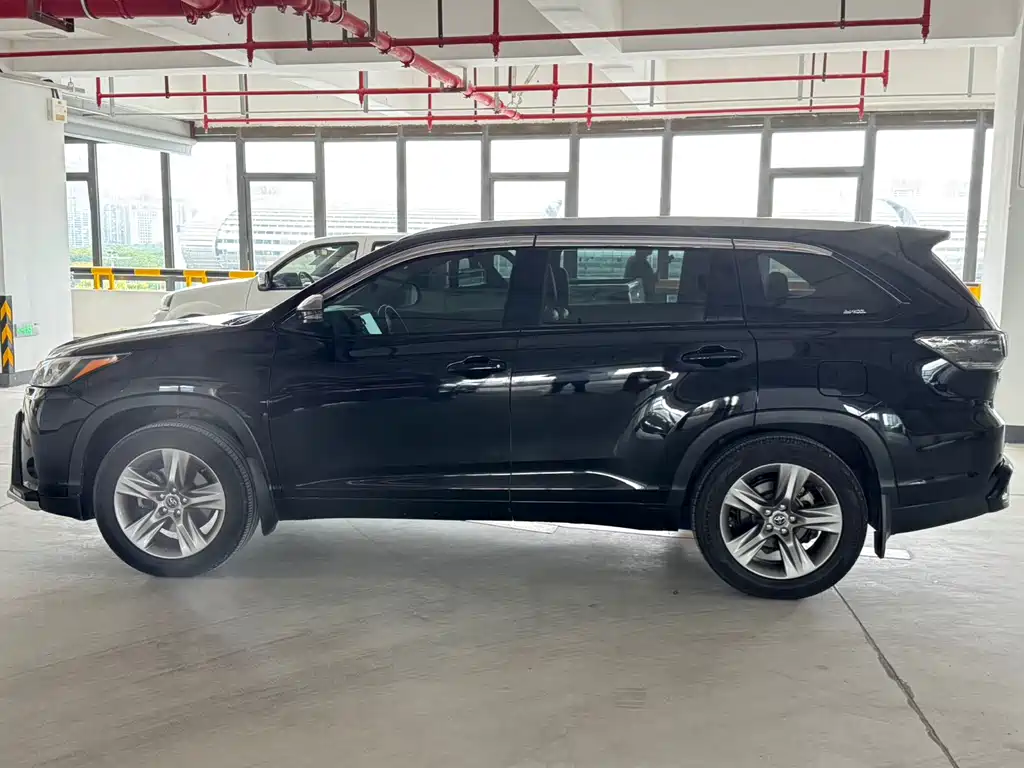 Toyota Highlander — миниатюра 7