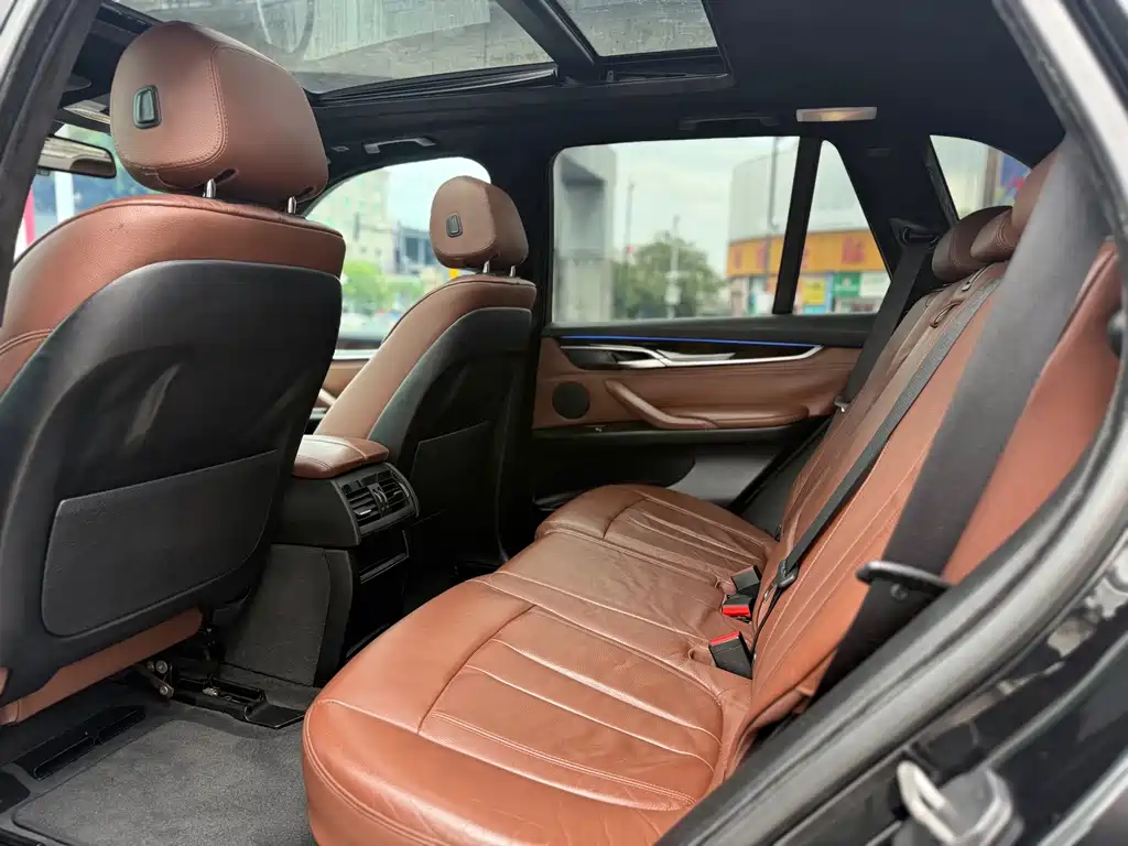 BMW X5 (Import) — миниатюра 9