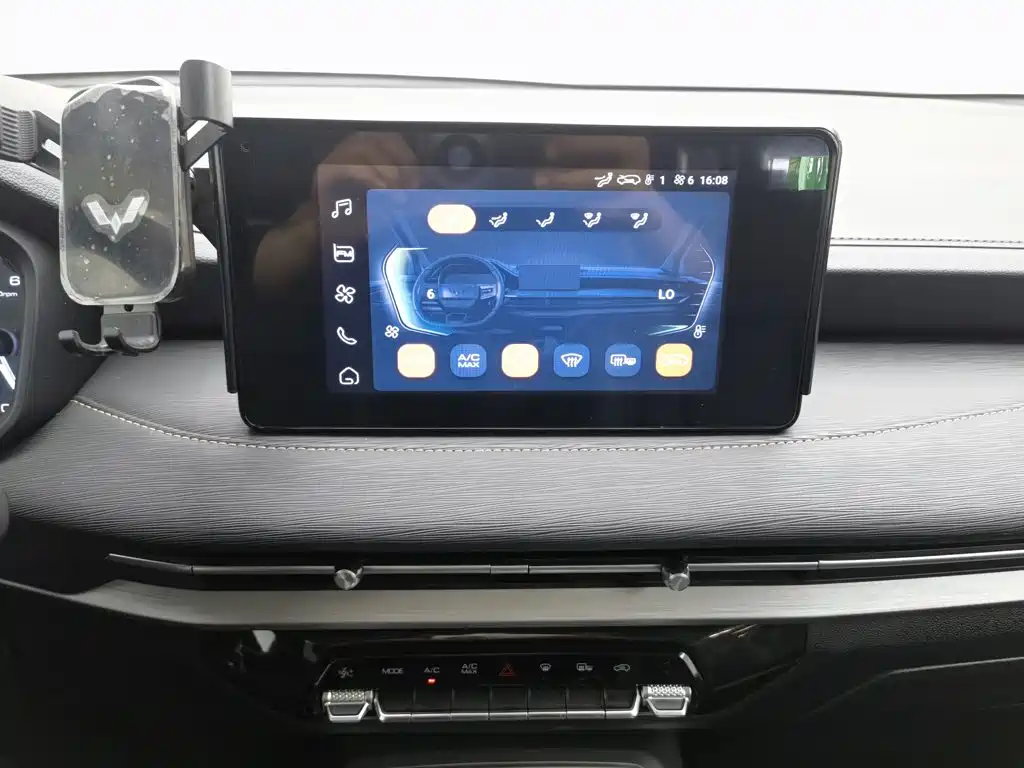 Wuling Jiachen — миниатюра 12