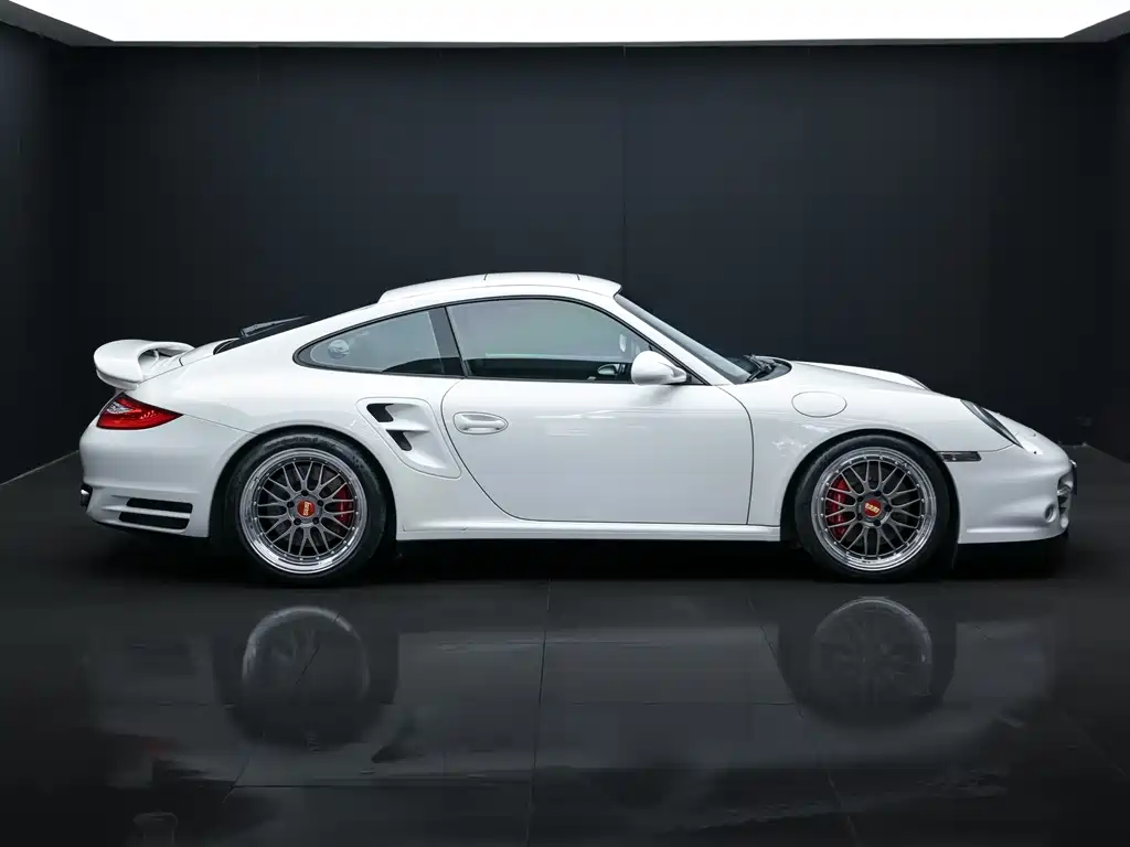 Porsche 911 2010 Turbo 3.8T