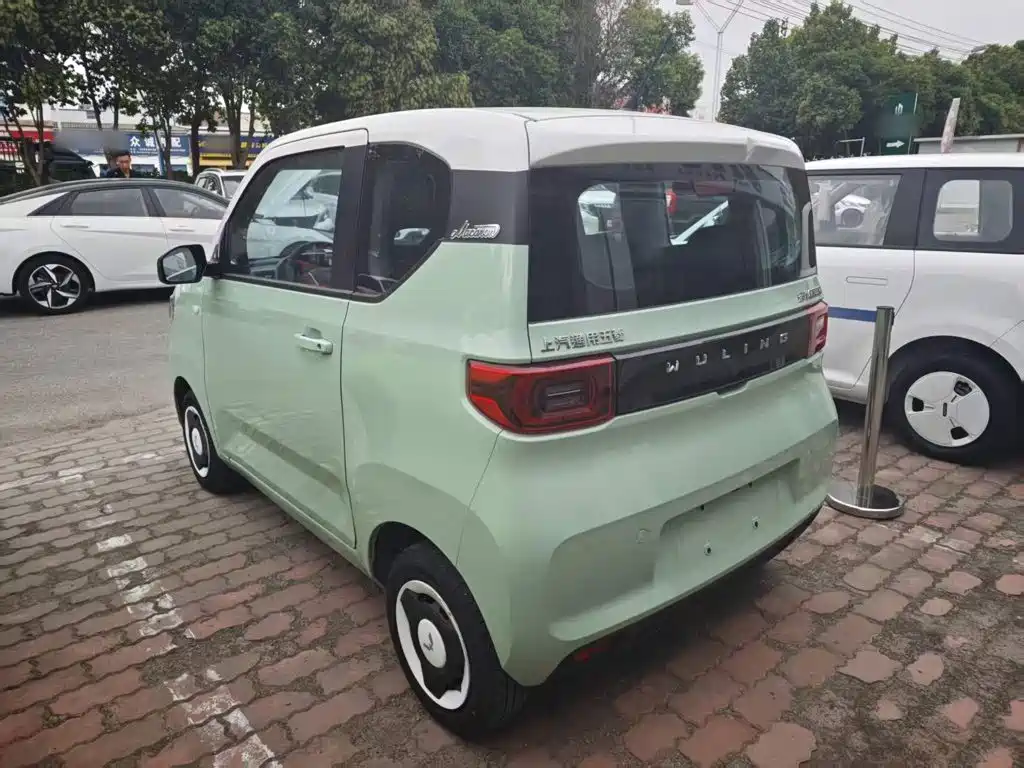 Wuling MINIEV — миниатюра 5