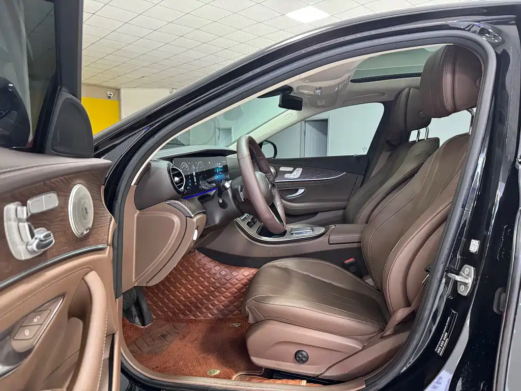 Mercedes-Benz E-Class — миниатюра 4