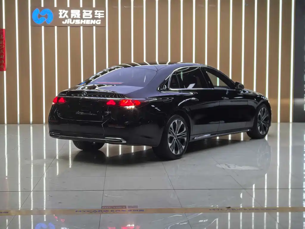 Mercedes-Benz E-Class New Energy — миниатюра 18