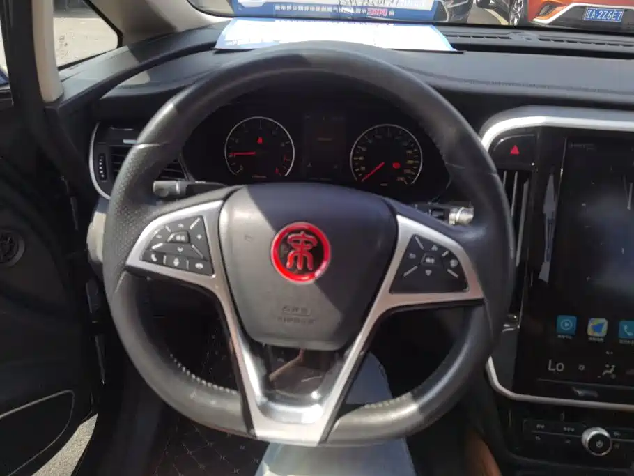 BYD MAX — миниатюра 15