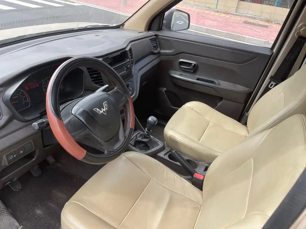 Wuling Hongguang V — миниатюра 4