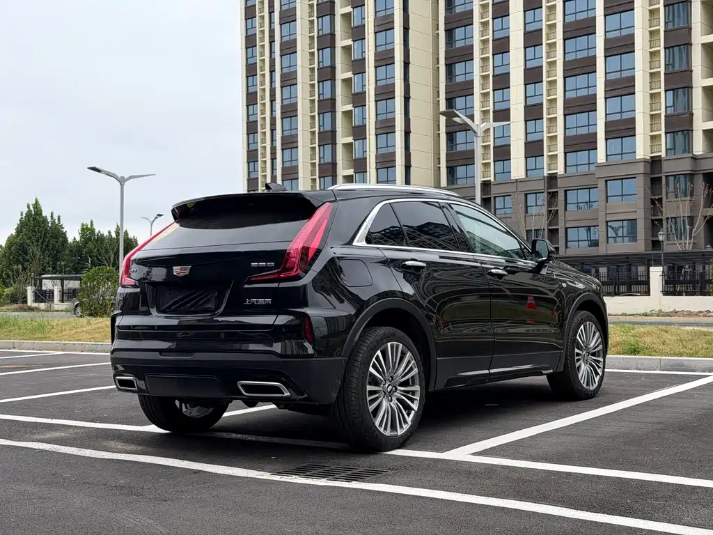 Cadillac XT4 — миниатюра 8