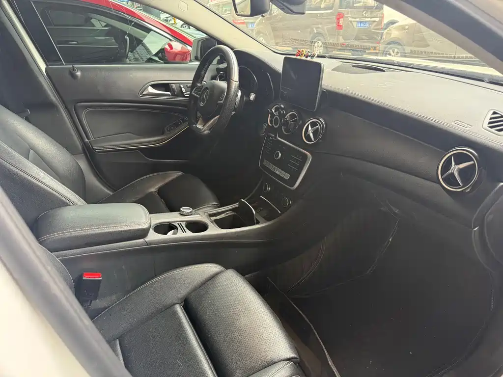 Mercedes-Benz GLA — миниатюра 6