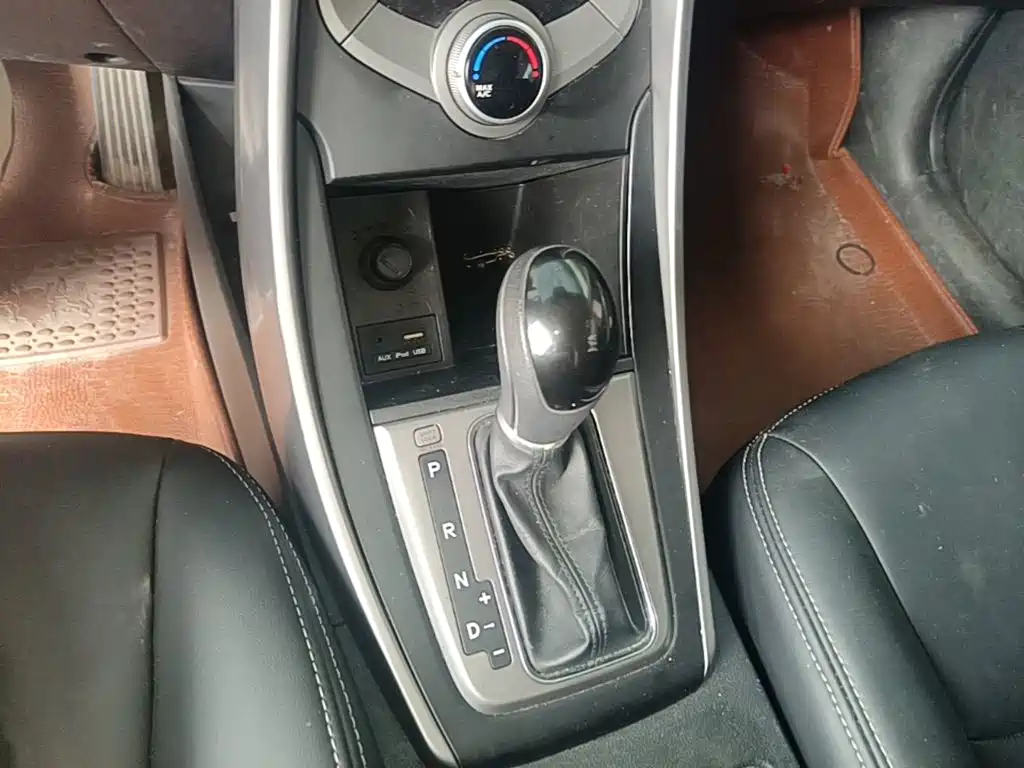 Hyundai Elantra Langdong — миниатюра 14