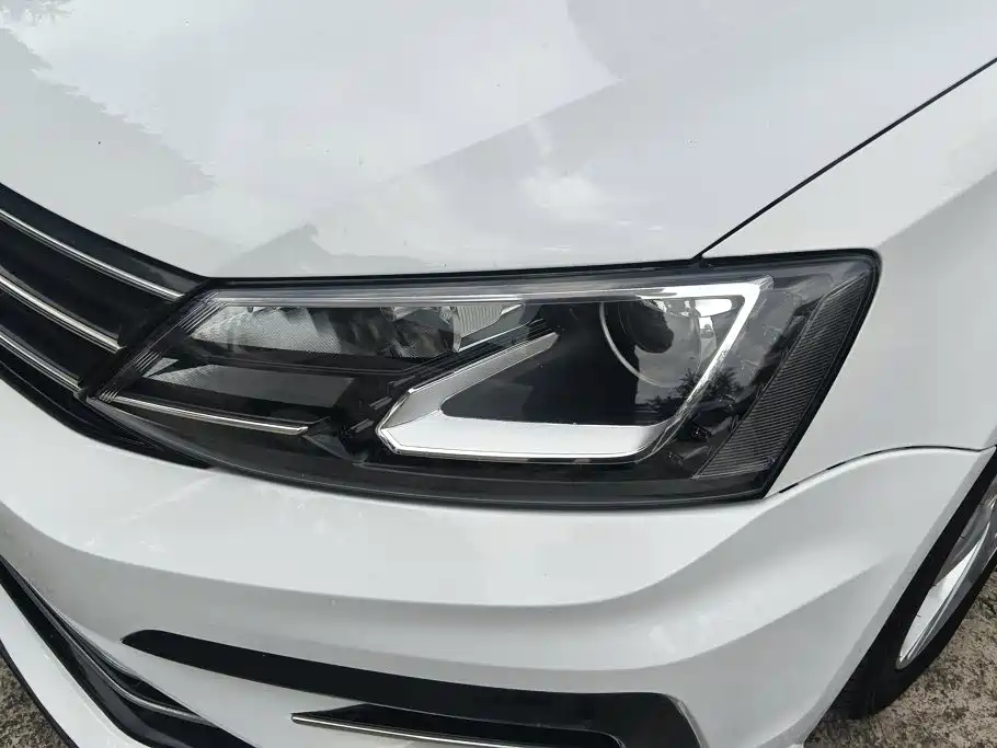 Volkswagen Sagitar — миниатюра 5