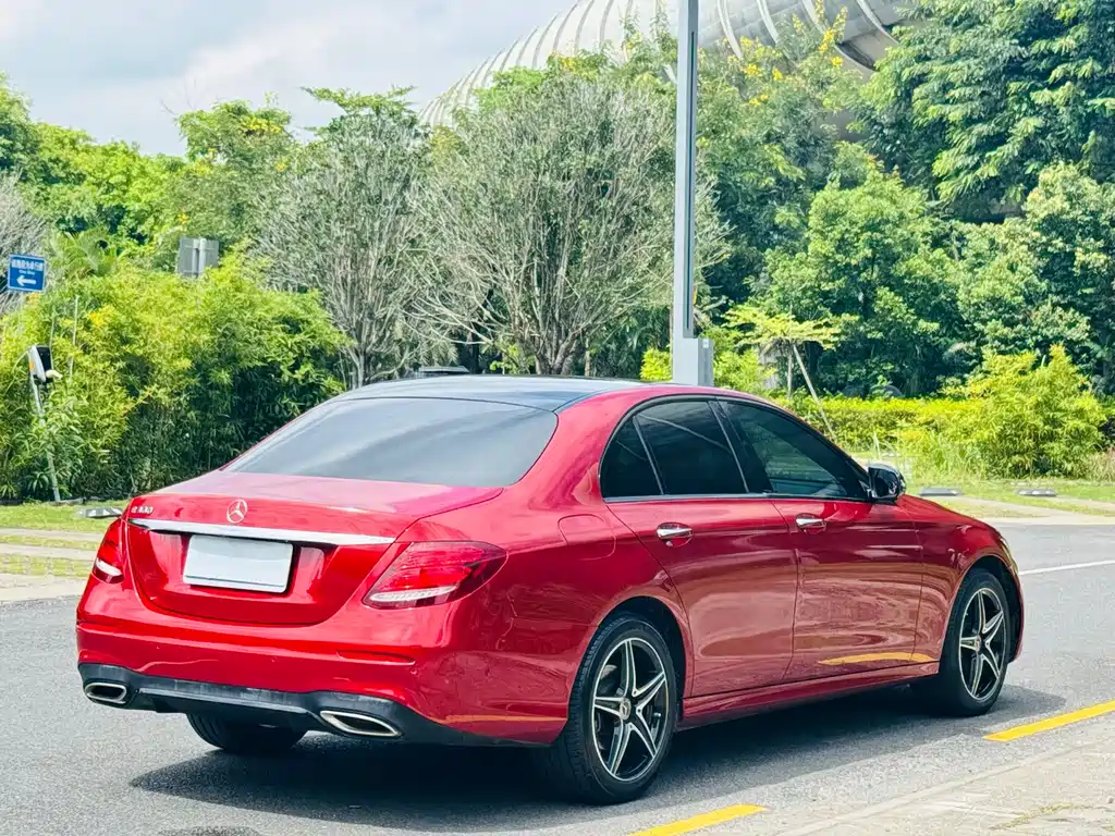 Mercedes-Benz E-Class (Import) — миниатюра 13