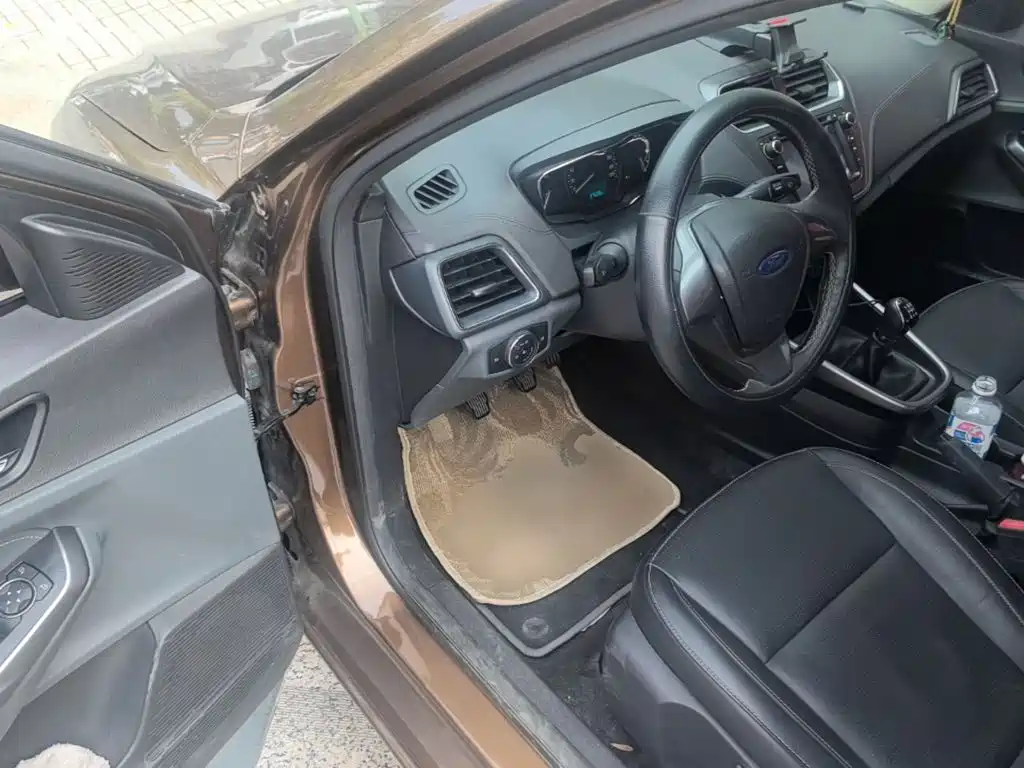 Ford Escort — миниатюра 16