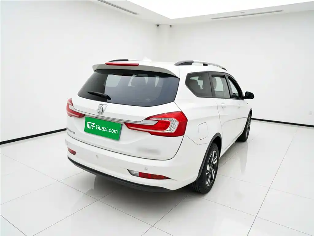 Baojun 310W 2017 1.5L MT Luxury VI