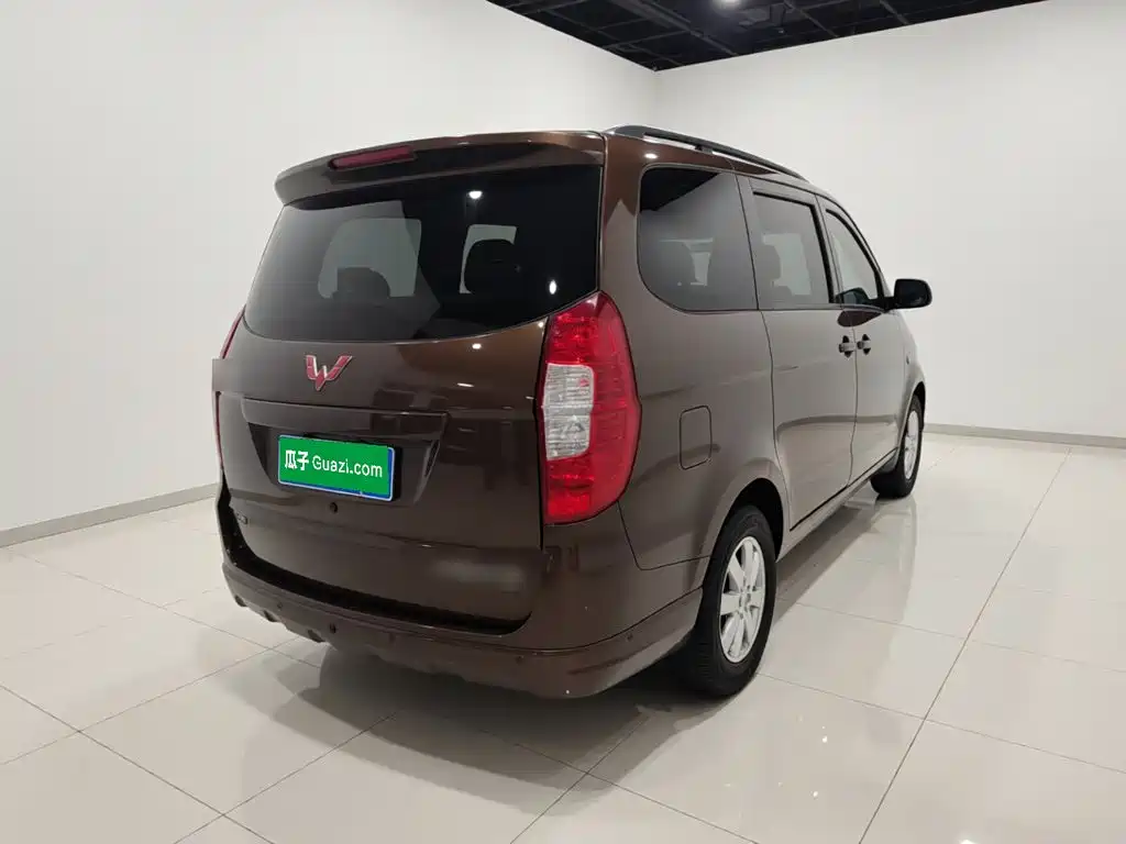Wuling Hongguang — миниатюра 6